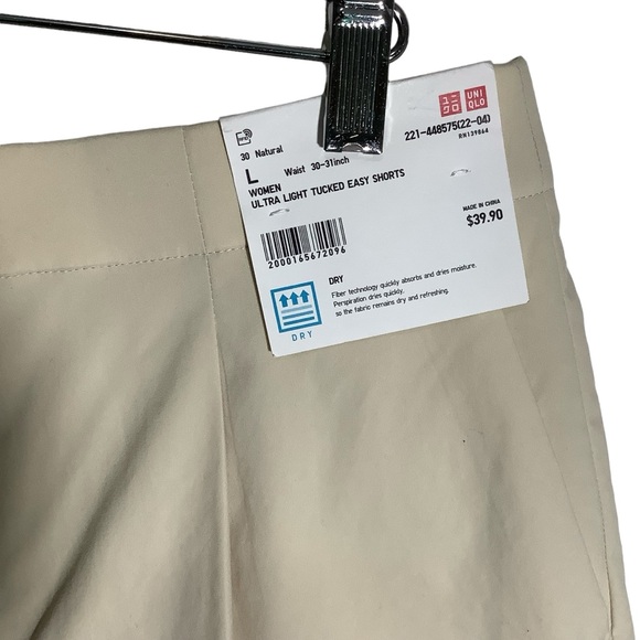 Uniqlo x Theory Ultra Light Tucked Easy Short - Picture 2 of 12